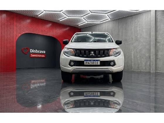 MITSUBISHI L200 TRITON 2.4 16V TURBO DIESEL GL CD 4X4 MANUAL MITSUBISHI L200 TRITON 2.4 16V TURBO DIESEL GL CD 4X4 MANUAL